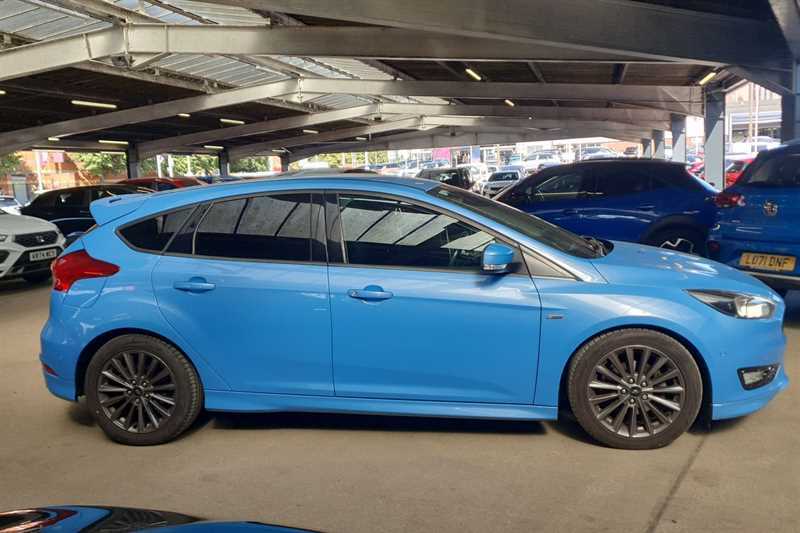 Ford Focus 1.5 Tdci St-line Hatchback Powershift E  #3