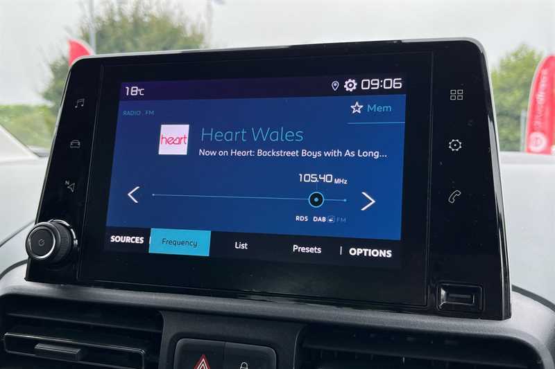 Citroen e-Berlingo 50Kwh Flair Xtr M Mpv 7.4Kw Cha #17