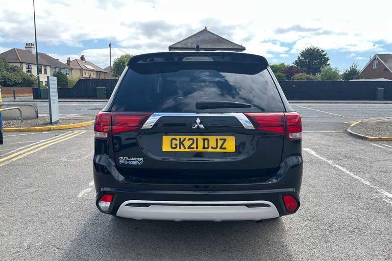 Mitsubishi Outlander 2.4H Twinmotor 13.8Kwh Design Suv Plug- Black #5