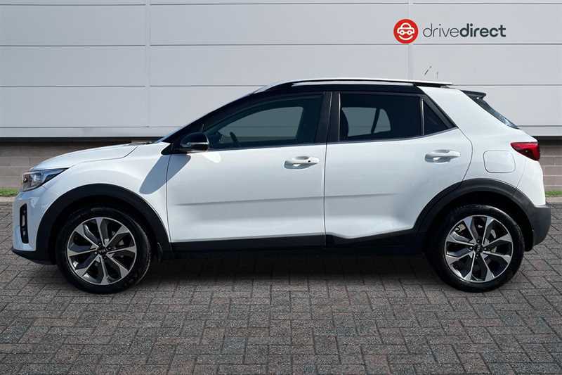 Kia Stonic 1.6 Crdi First Edition Suv Euro FP67CVE White #6