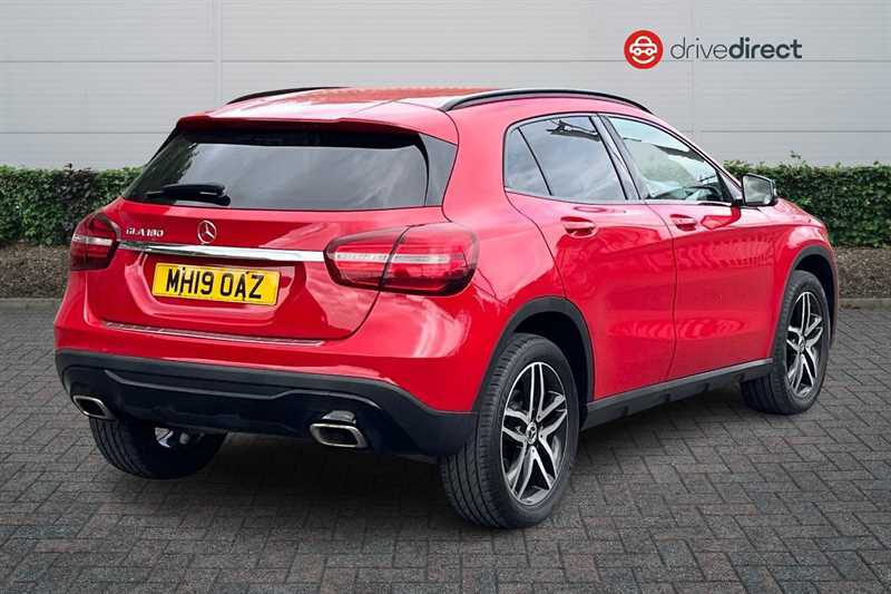 Mercedes-Benz GLA Class 1.6 Gla180 Urban Edition Suv Eur Red #3