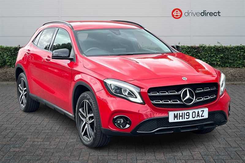 Mercedes-Benz GLA Class 1.6 Gla180 Urban Edition Suv Eur Red