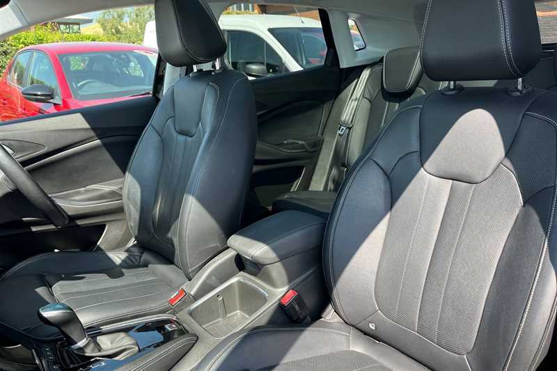 Vauxhall Grandland X Grandland X 1.2 Turbo Se Premium Red #23