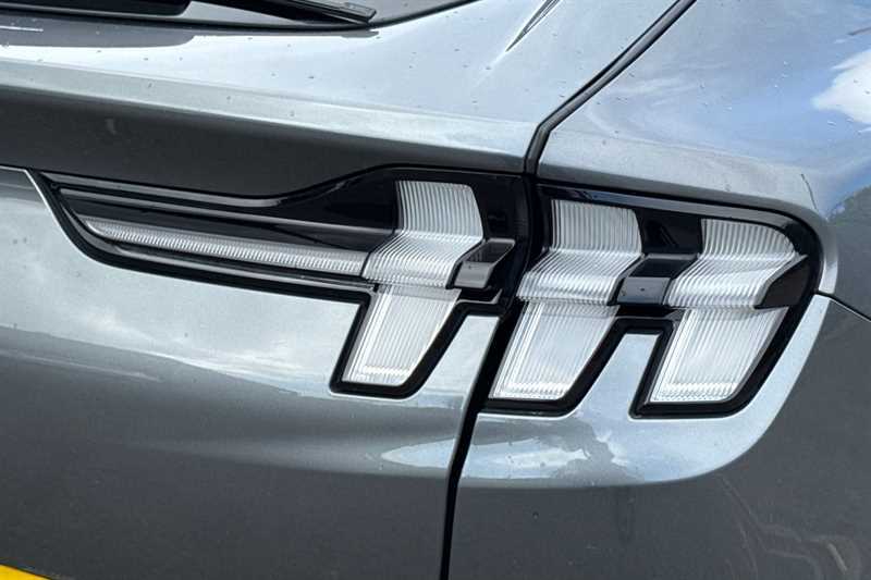 Ford Mustang Mach-E Standard Range White #32