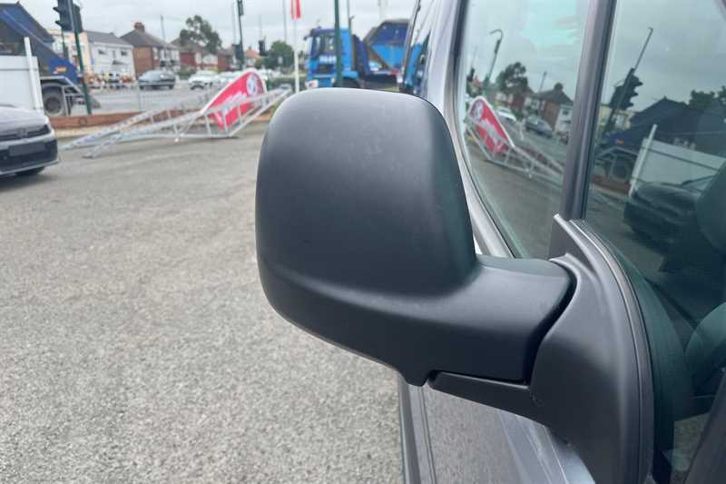 Peugeot Partner Tepee Active White #32
