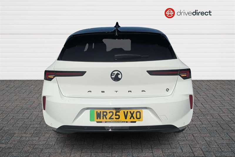 Vauxhall Astra 54Kwh Ultimate Hatchback 156 Ps WR25VXO White #4
