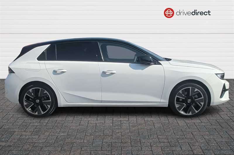 Vauxhall Astra 54Kwh Ultimate Hatchback 156 Ps WR25VXO White #2
