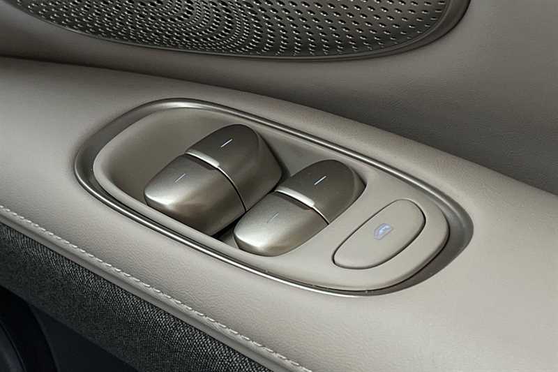 MG IM6 100Kwh Long Range Suv 407 Ps Blue #16