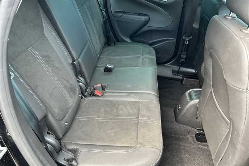 Vauxhall Crossland Ultimate Blue #24