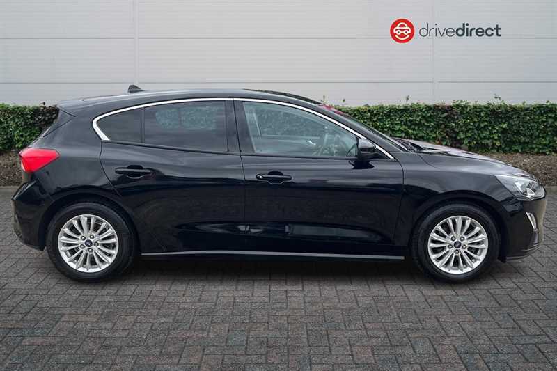 Ford Focus 1.0T Ecoboost Titanium Hatchback AW19CAE Black #2