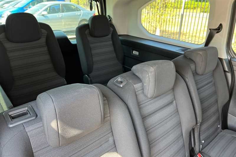 Vauxhall Combo Life 1.5L Elite Blue #41