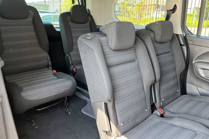 Vauxhall Combo Life 1.5L Elite Blue #42