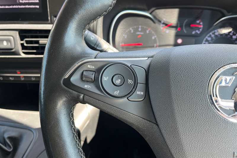 Vauxhall Combo Life 1.5L Elite Blue #21