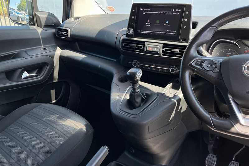 Vauxhall Combo Life 1.5L Elite Blue #14