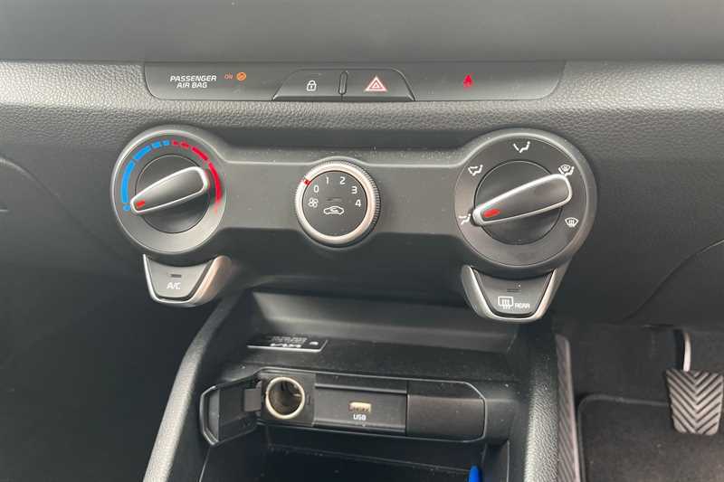 Kia Stonic 1.0T Gdi 48V Shadow Dct Grey #14