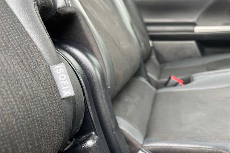 Toyota Prius+ Mpv Black #46