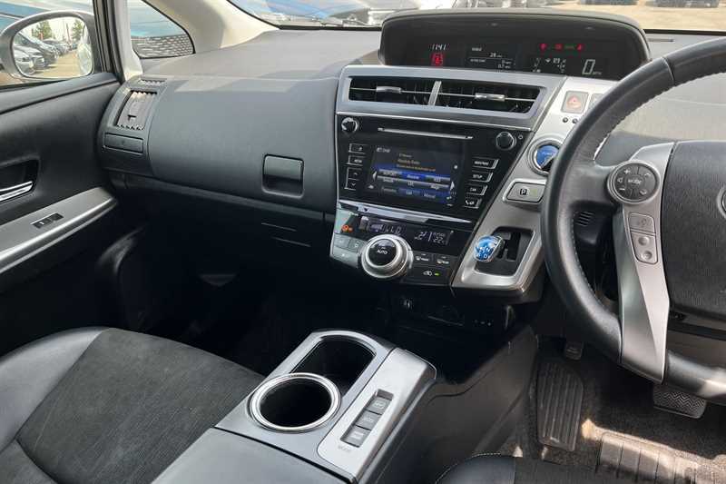 Toyota Prius+ Mpv Black #14