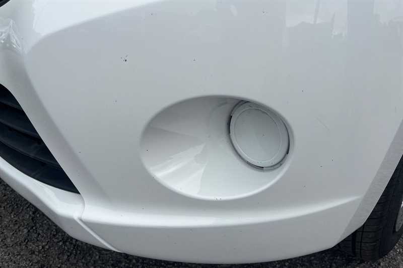 Suzuki Celerio Celerio 1.0 Sz4 Ags Euro 6 1515 Suzuki White #37