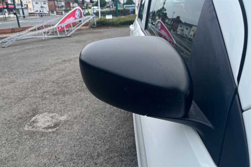 Suzuki Celerio Celerio 1.0 Sz4 Ags Euro 6 1515 Suzuki White #33