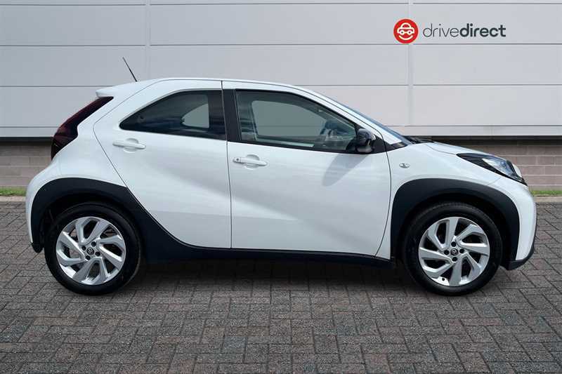 Toyota Aygo X 1.0 Vvt-i Pure Hatchback Euro 6 NX23XNM White #2