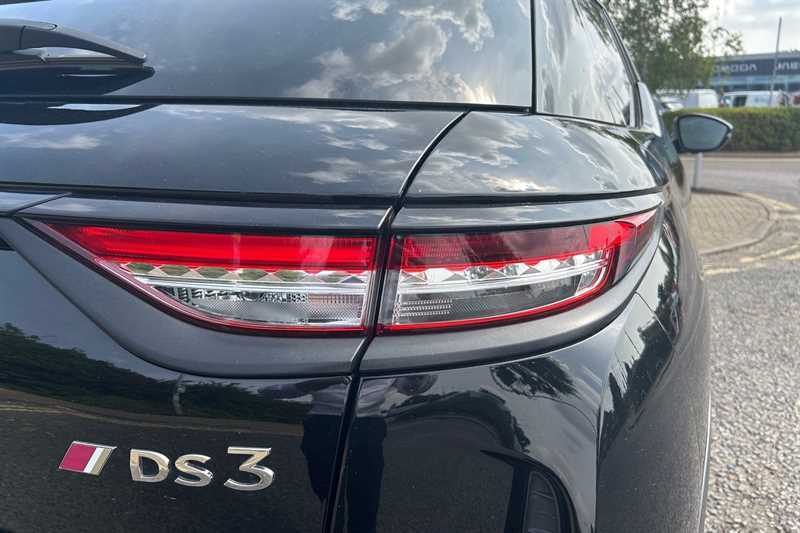 DS DS 3 Crossback Crossback 1.5 Bluehdi Prestige Ss 101 Bhp Black #31