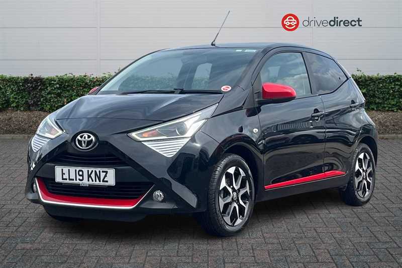 Toyota Aygo Hatchback White #7