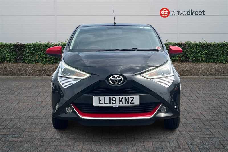 Toyota Aygo Hatchback White #8