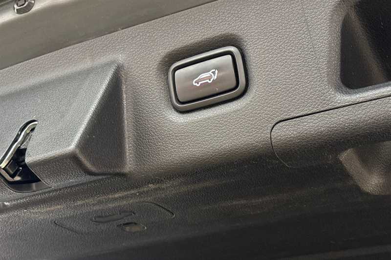 Hyundai Santa Fe Premium Black #37