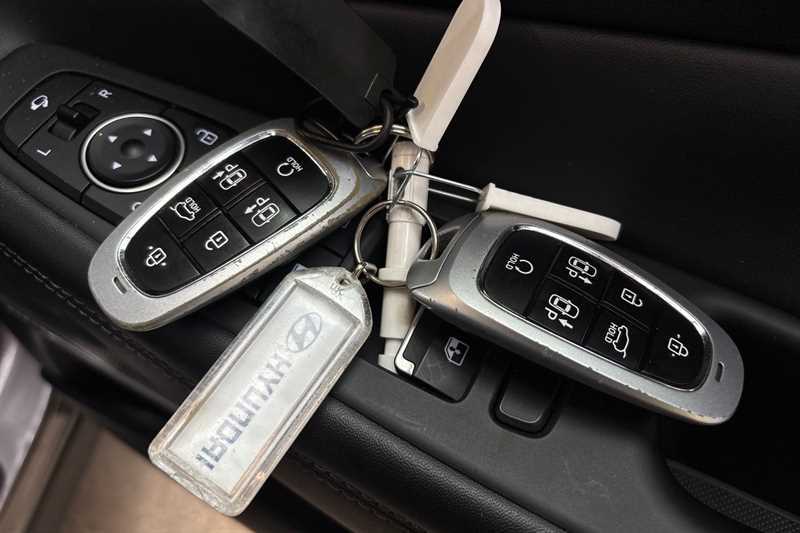 Hyundai Santa Fe Premium Black #38
