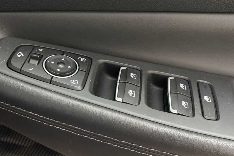 Hyundai Santa Fe Premium Black #16