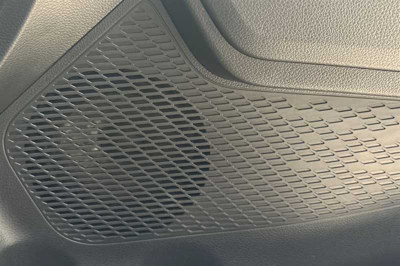 SsangYong Korando e-Motion 140Kw Ultimate 61.5Kwh Black #27