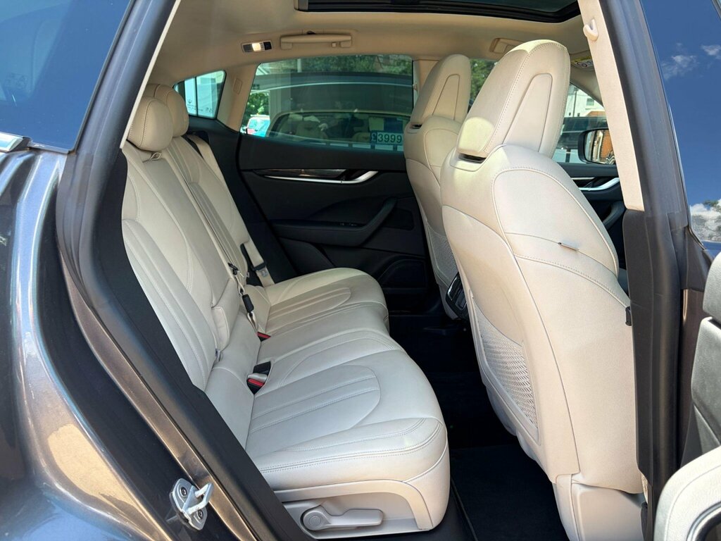 Maserati Levante 3L Null Black #11