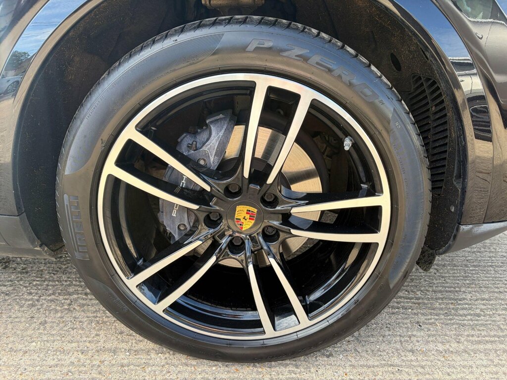 Porsche Cayenne 4.8T V8 Turbo Suv Black #17