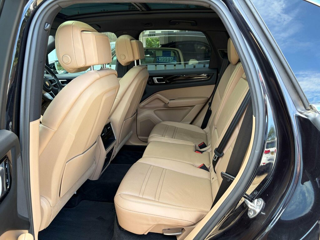 Porsche Cayenne 4.8T V8 Turbo Suv Black #9
