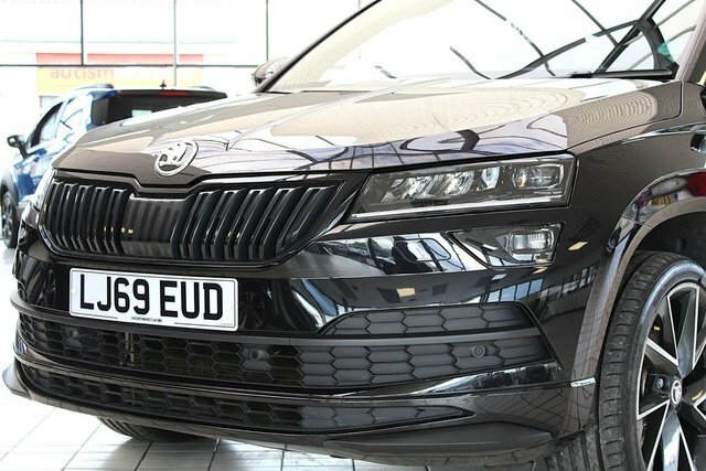 Skoda Karoq Tsi Act Sportline Suv LJ69EUD Black #3