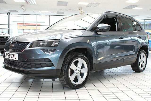 Skoda Karoq Tsi Gpf Se Suv Grey