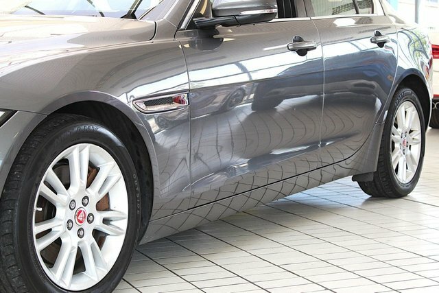 Jaguar XE Prestige Saloon HF67VUW Grey #3