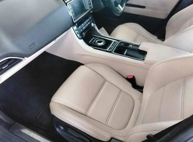 Jaguar XE 2.0I Prestige Saloon Euro 6 S S Grey #2