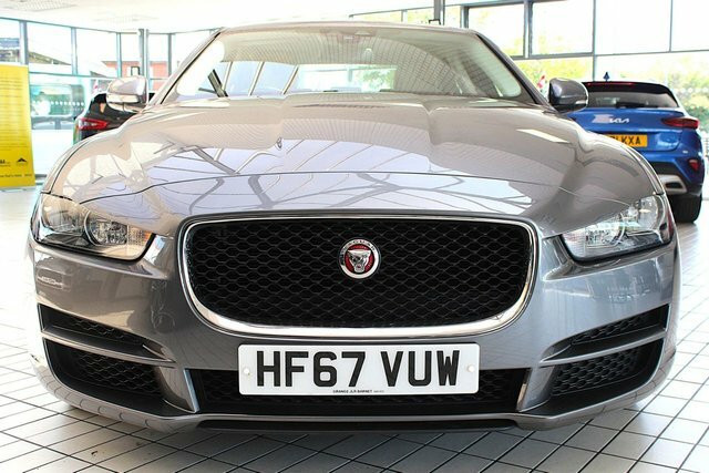 Jaguar XE Prestige Saloon HF67VUW Grey #4