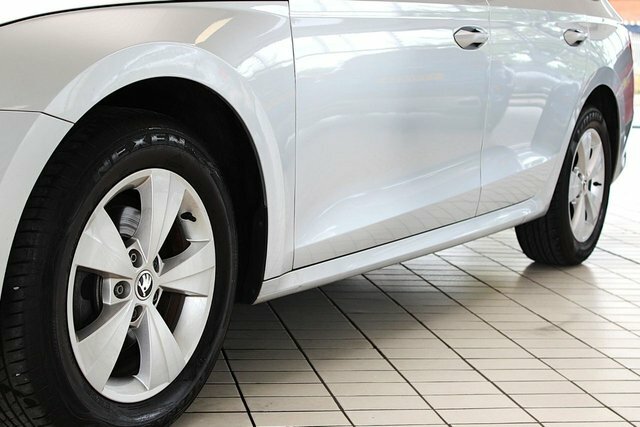 Skoda Octavia Tsi Act Se Technology GF21ZXC Silver #3