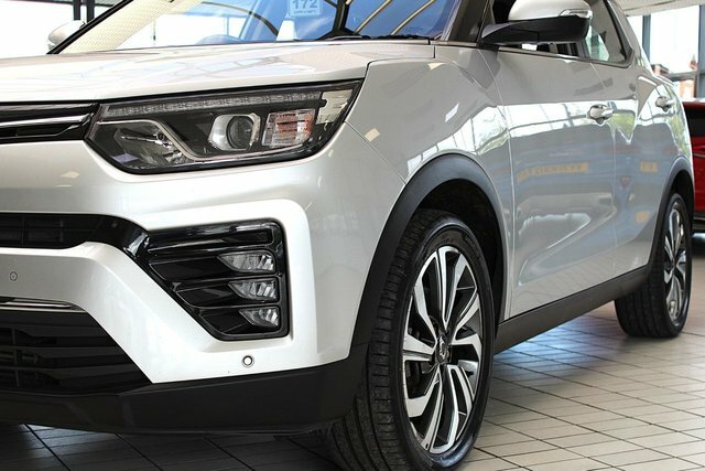 SsangYong Tivoli Ultimate Suv Silver #2