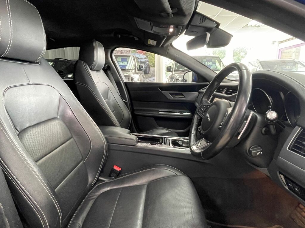 Jaguar XF Xf R-sport White #18