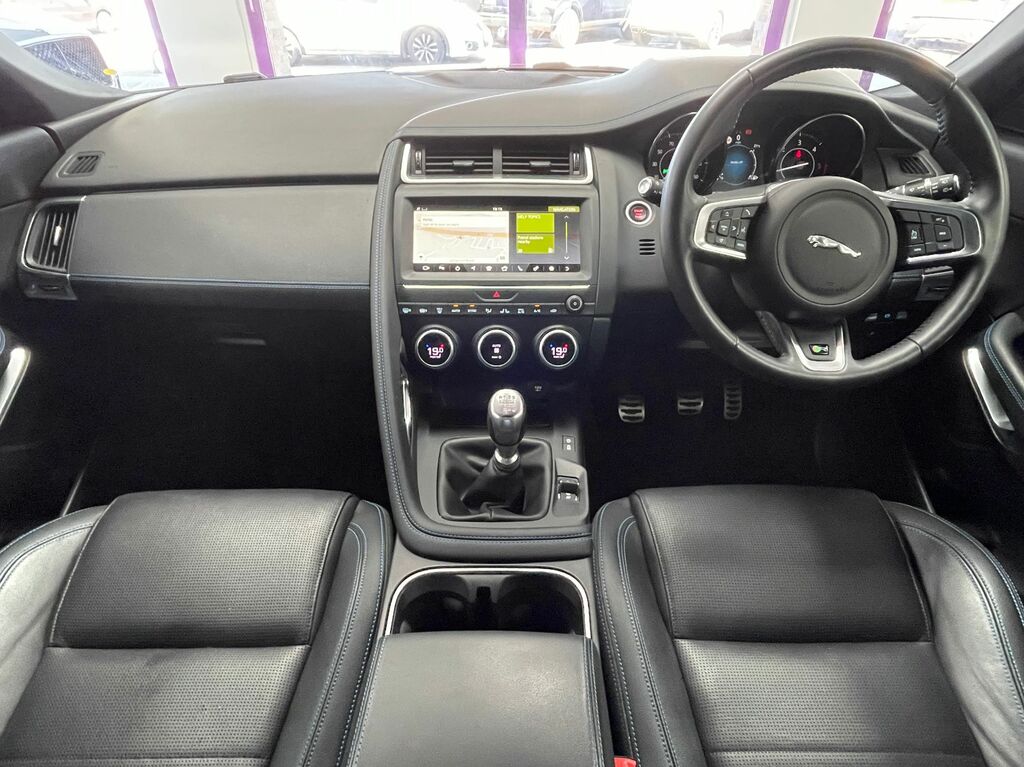 Jaguar E-Pace E-pace R-dynamic S D 4X2 Red #2