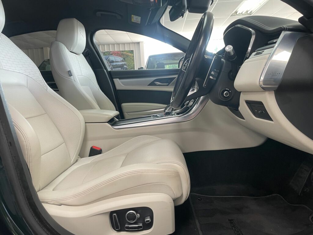 Jaguar XF R-dynamic S Blue #18