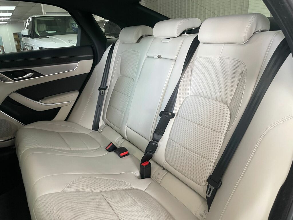 Jaguar XF R-dynamic S Blue #24