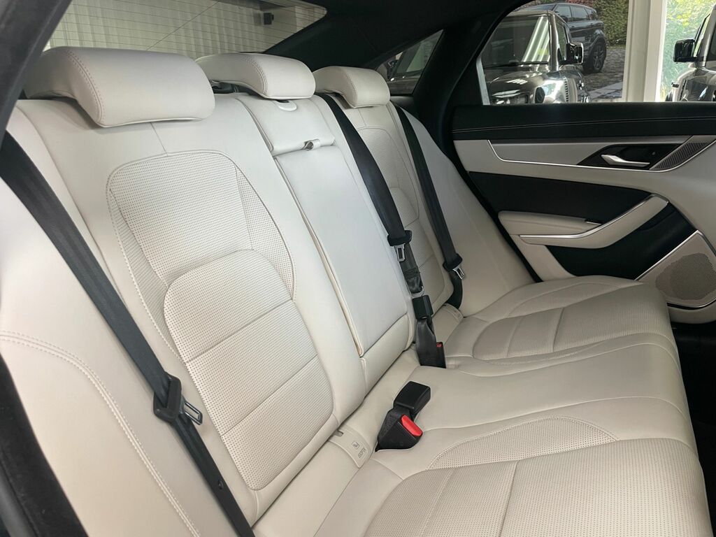 Jaguar XF R-dynamic S Blue #22