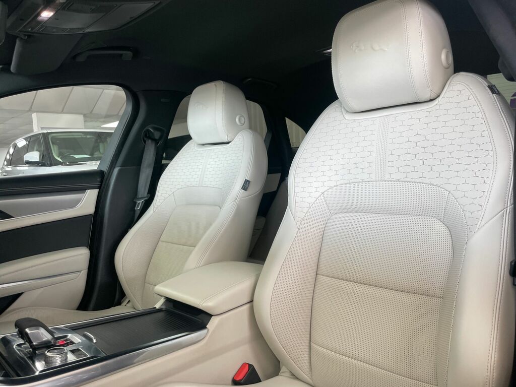 Jaguar XF R-dynamic S Blue #28