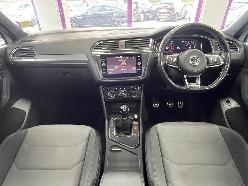 Volkswagen Tiguan Tiguan R-line Tech Tdi White #2