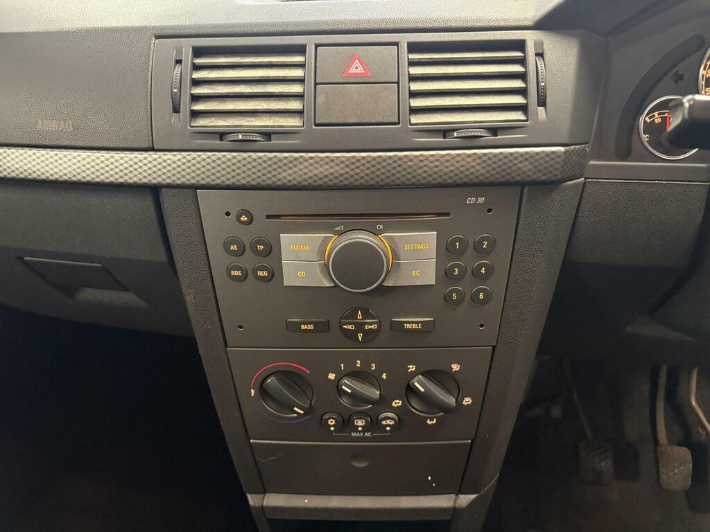 Vauxhall Meriva Active Silver #31