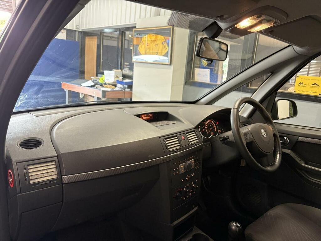 Vauxhall Meriva Active Silver #34